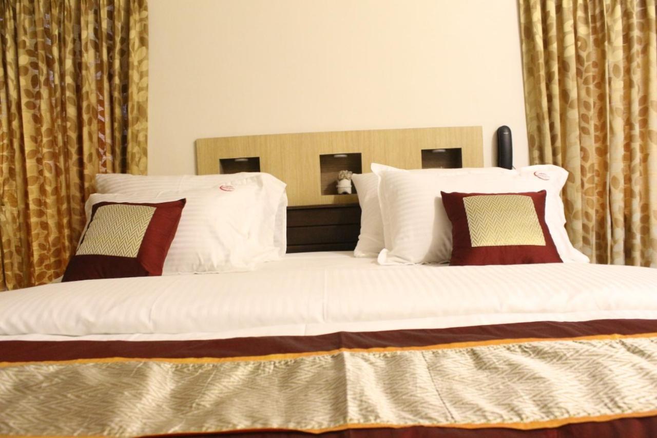 The Lavish Moon Hotel เยอร์โคด ภายนอก รูปภาพ